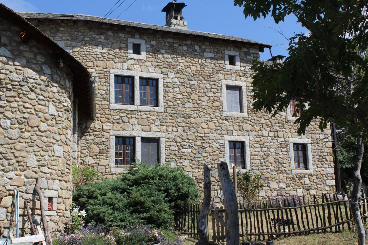 Appartamento Ferme de Béna Enveitg Esterno foto