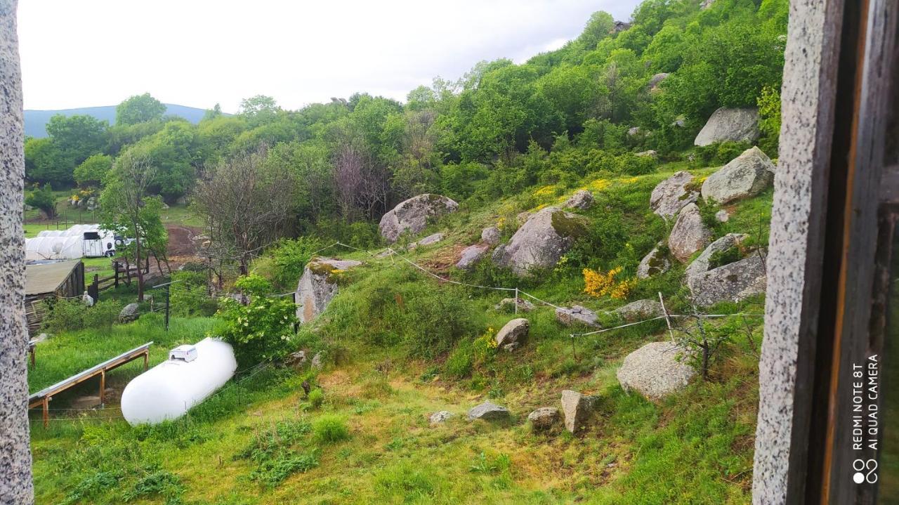 Appartamento Ferme de Béna Enveitg Esterno foto