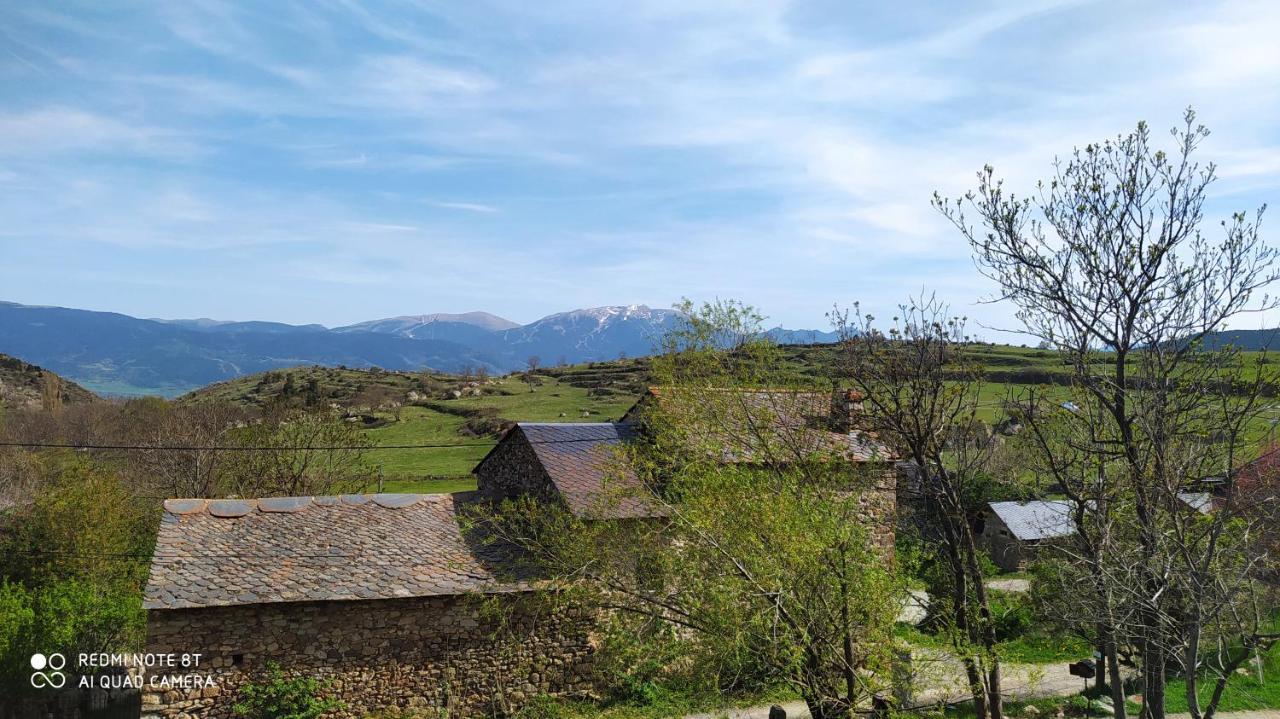 Appartamento Ferme de Béna Enveitg Esterno foto